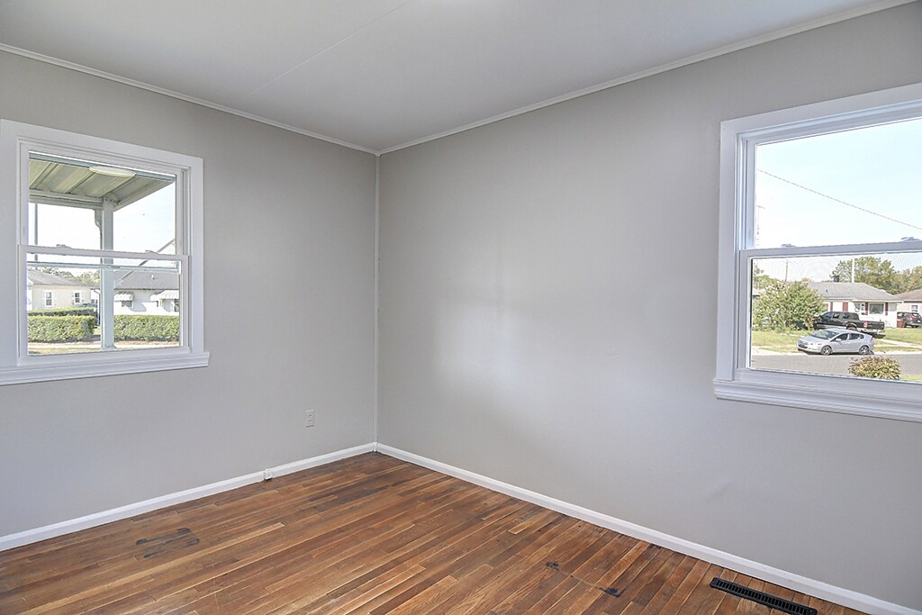 Building Photo - 2665 Elmore Dr
