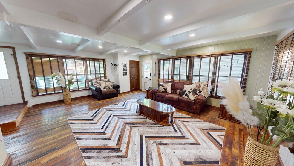 Building Photo - 1625 N Union St