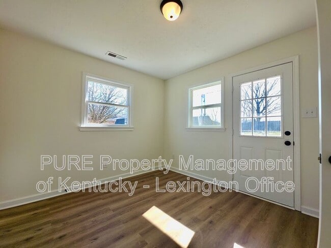 Building Photo - 3728 Crosby Dr