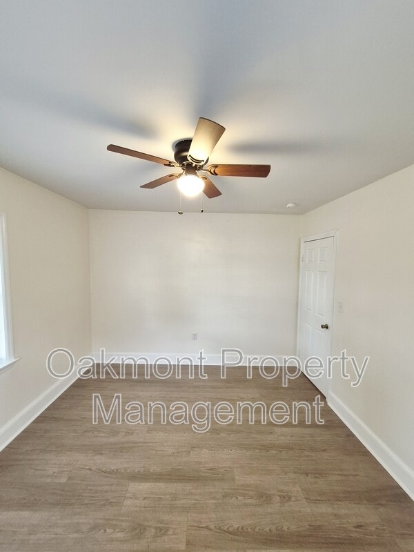 Building Photo - 115 Slagle Ave