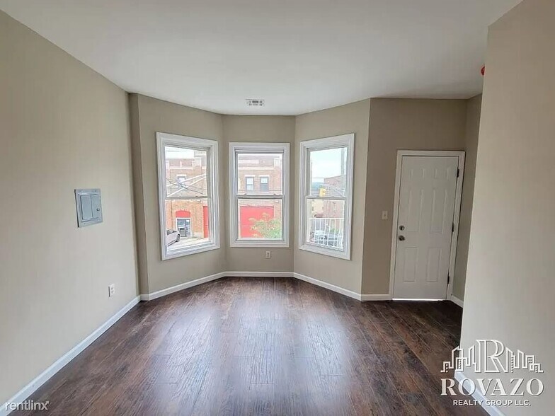 Building Photo - 662 Grove St