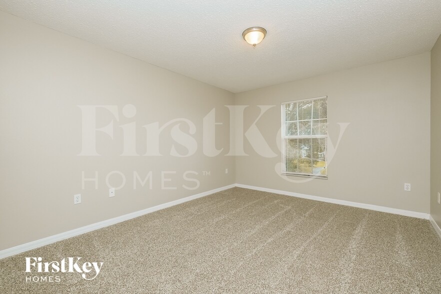 Building Photo - 6430 Gondola Dr
