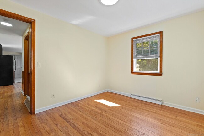 Building Photo - 67 Hicock Dr