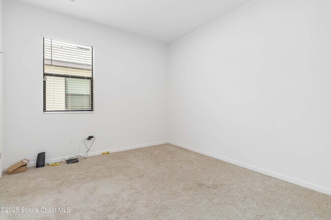 Building Photo - 947 Remington Green Dr SE