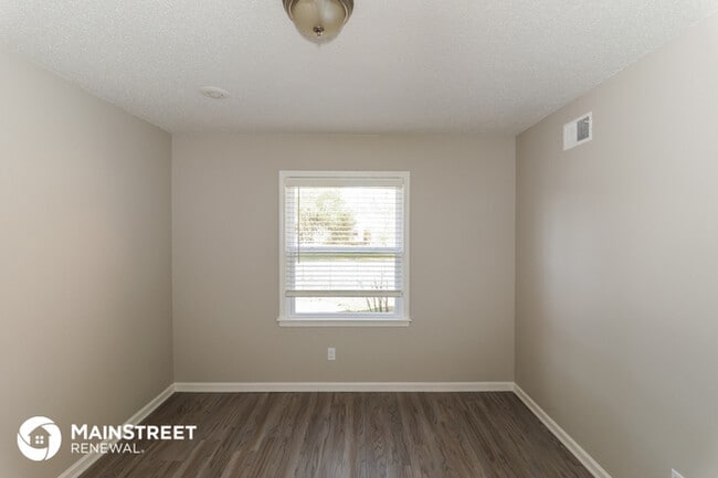 Building Photo - 5826 Pebble Beach Ave