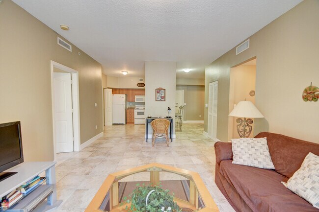 Building Photo - 250 NE 3rd Ave