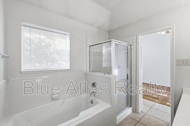 Building Photo - 1818 Orchard Dr