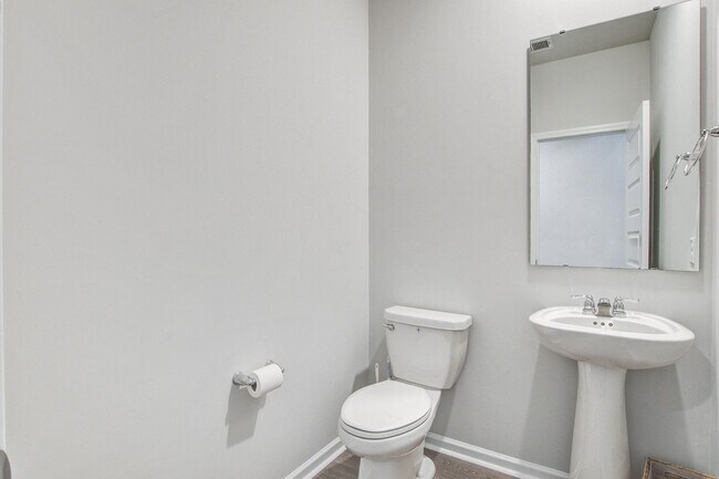 Building Photo - Stunning 5 Bedroom Cypress Preserve