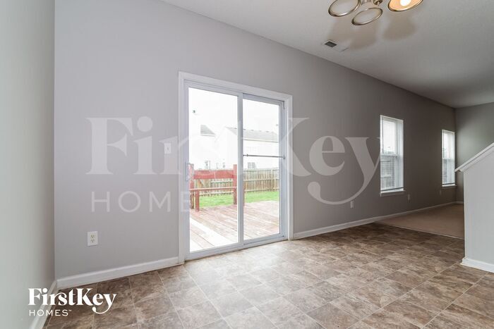 Building Photo - 7138 Parklake Pl