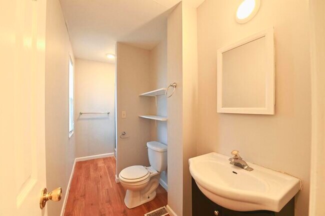 Building Photo - 4038 Seward St