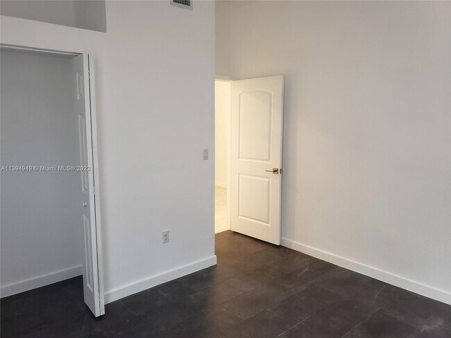 Building Photo - 11831 SW 243rd St