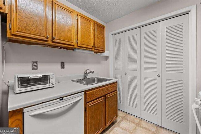 Building Photo - 1004 Dunbar Dr