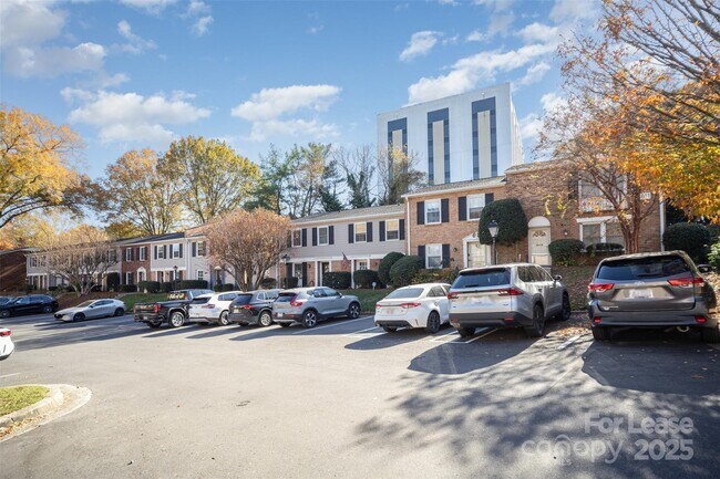 Building Photo - 4611 Hedgemore Dr