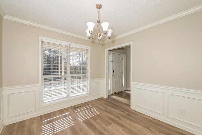 Building Photo - 2152 Glen Hope Ln