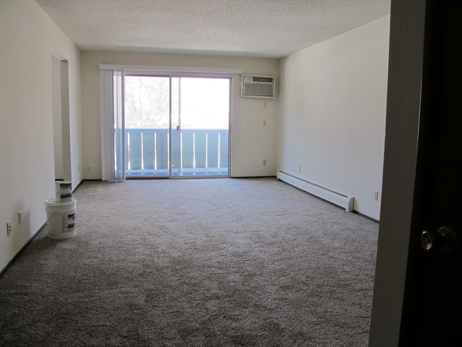 Building Photo - Riviera (925-965)