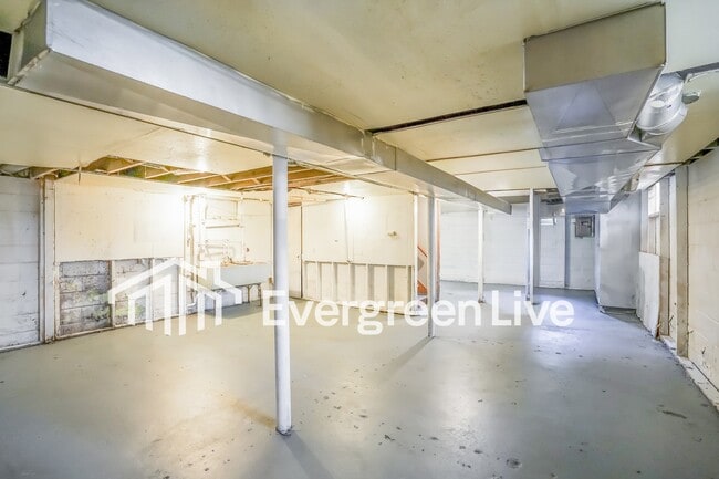 Building Photo - 5019 N 24th St