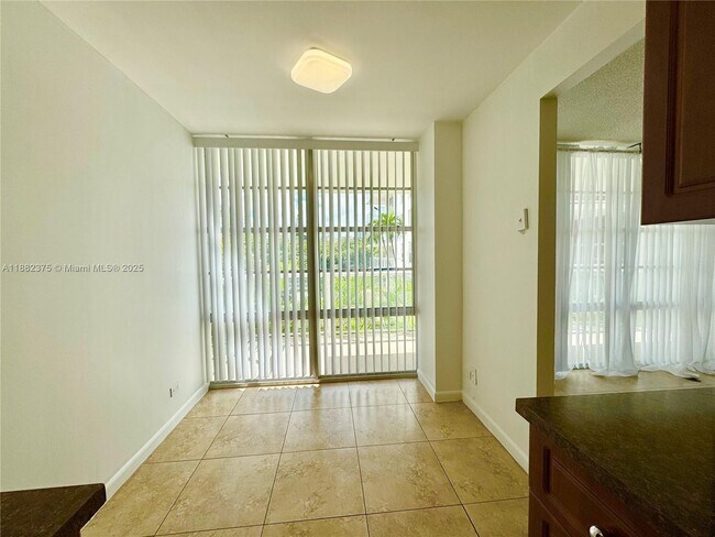 Building Photo - 230 174th St