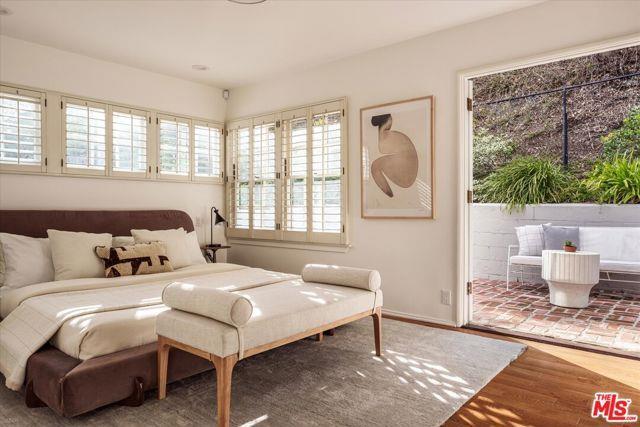 Building Photo - 5657 Valley Oak Dr