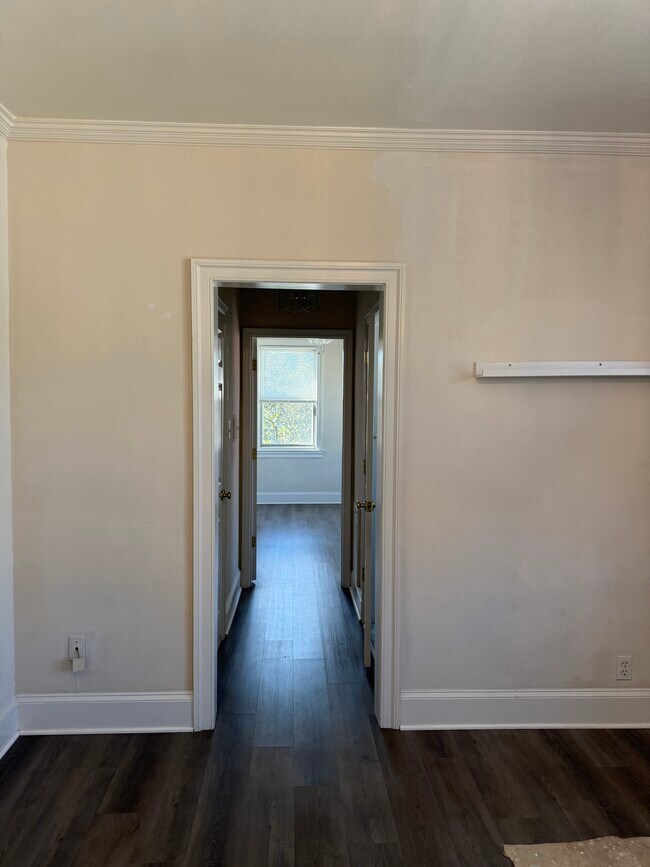 Building Photo - 1820 Swann St NW