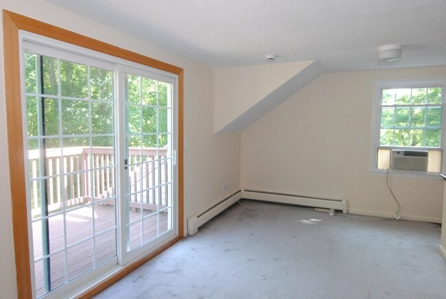 Building Photo - 74 Stillwater Dr