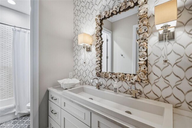 Building Photo - 459 20th Ave