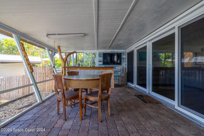 Building Photo - 403 N Neptune Dr