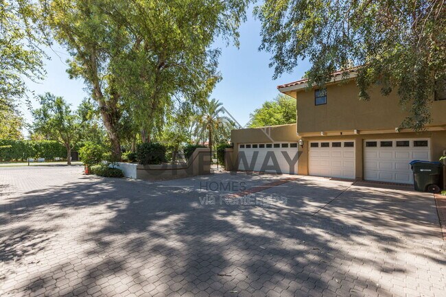 Building Photo - 49 Biltmore Estates Dr