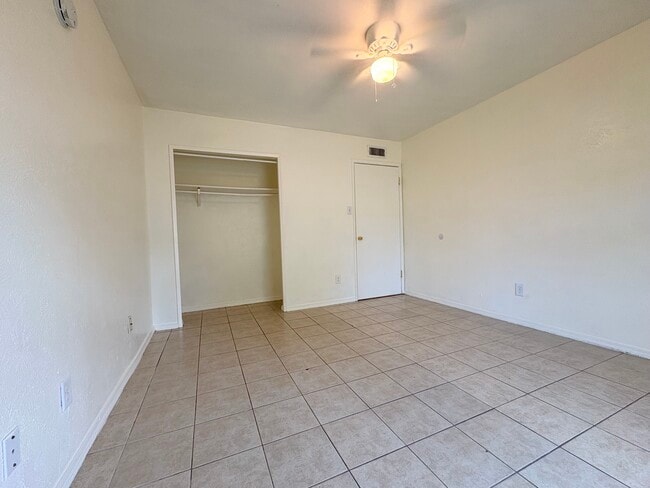Building Photo - 24411 Beef Canyon Dr