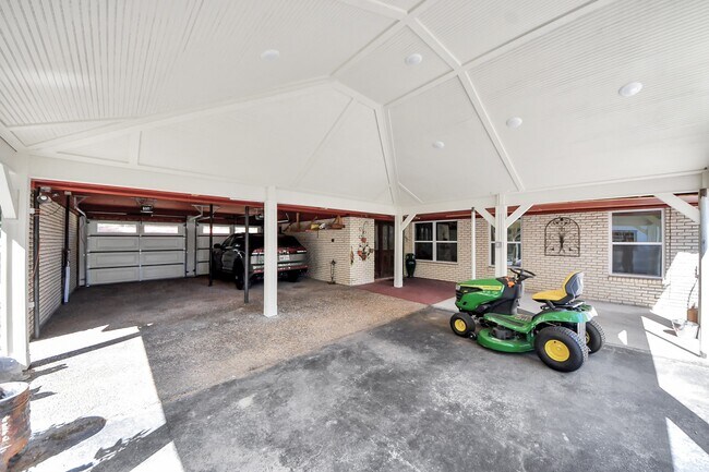 Building Photo - 142 Wall St