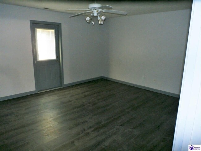 Building Photo - 207 Cottrell Ln