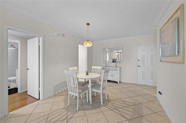 Building Photo - 2501 S Ocean Dr