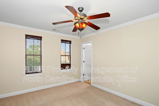 Building Photo - 15959 Rose Glenn Ln