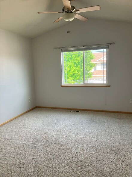second bedroom - 906 SE Crossings Ln