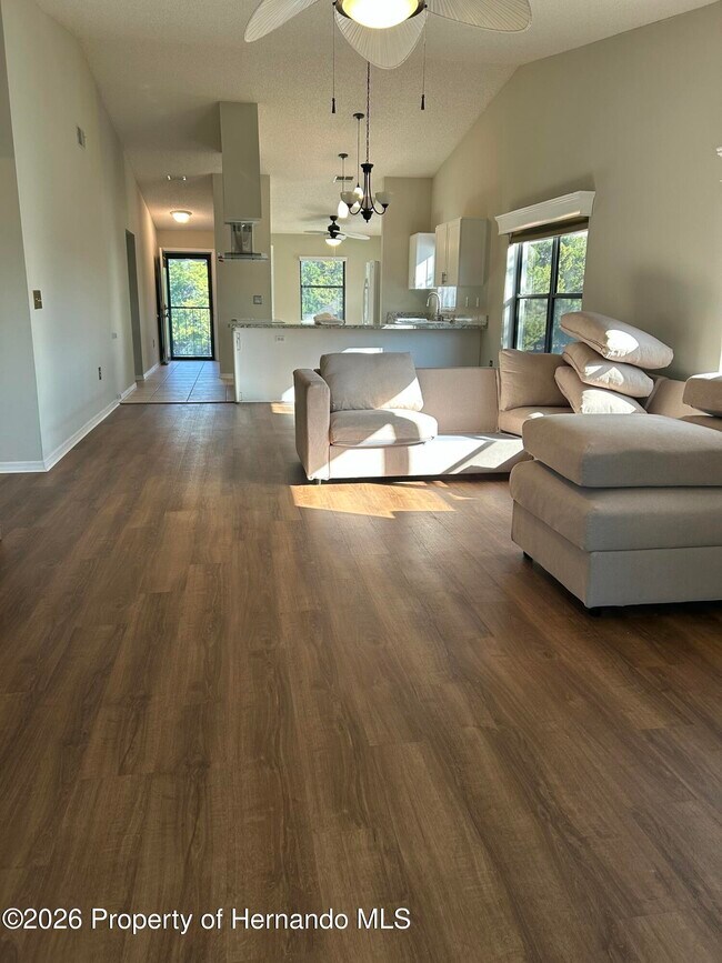 Building Photo - 6403 River Lodge Ln