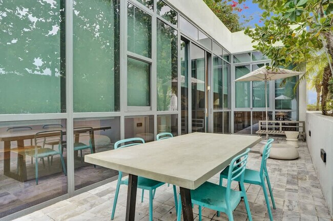 Building Photo - 1220 17th St