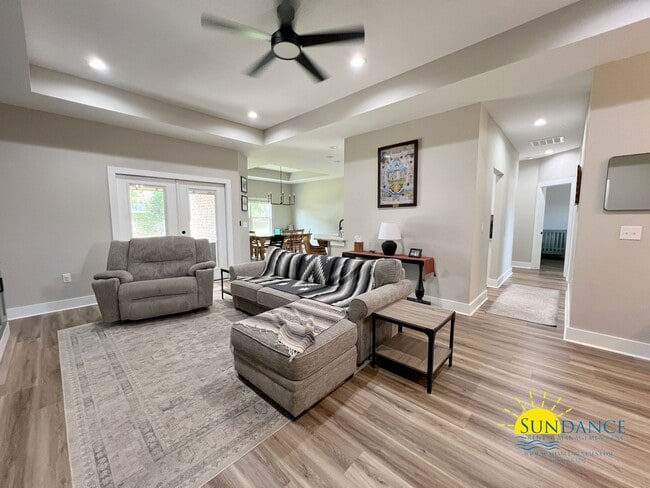 Building Photo - Spacious 4BR Home with Modern Finishes in Mossy Oaks Plantation!