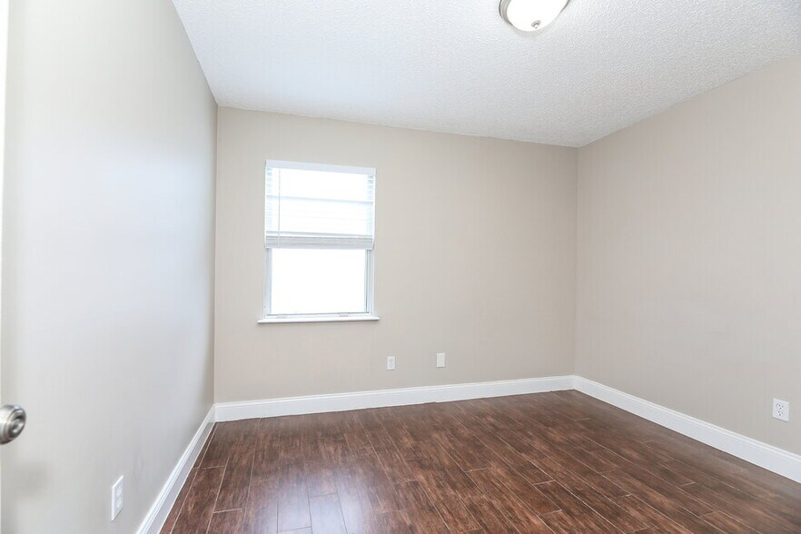 Building Photo - 12356 Sondra Cove Ct