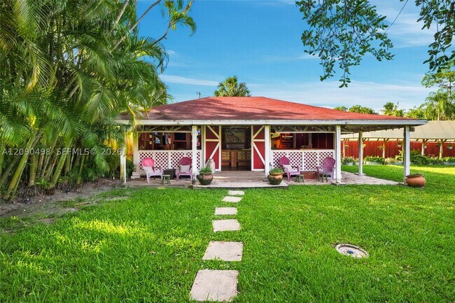 Building Photo - 15425 N Miami Ave