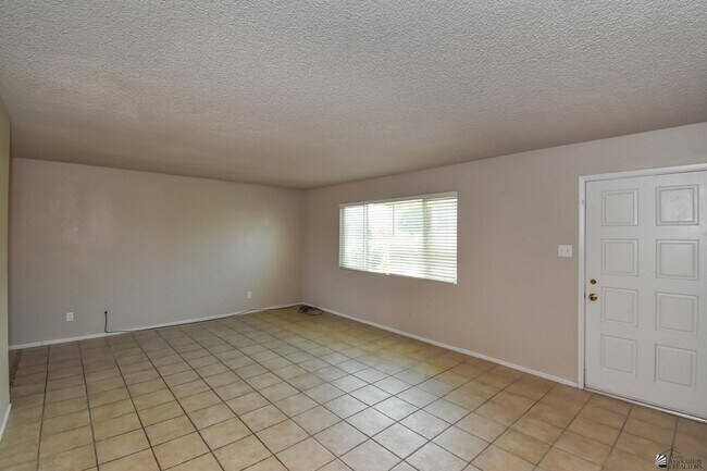 Building Photo - 2490 W Yowell Ct
