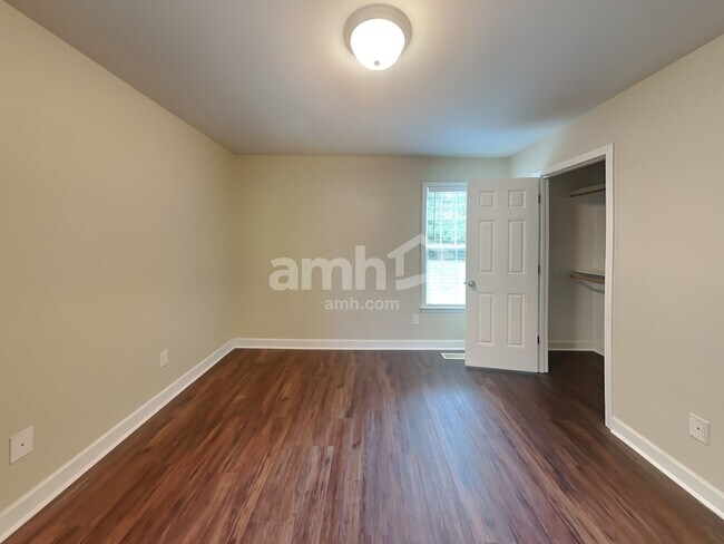 Building Photo - 163 Bluestone Dr