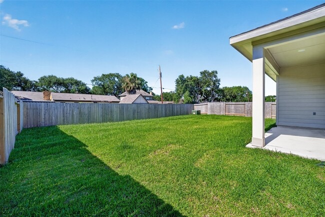 Building Photo - 407 Robin Ct