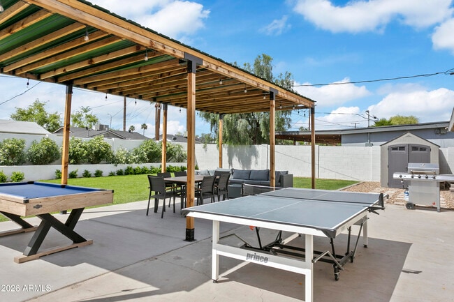 Building Photo - 7901 E Loma Land Dr