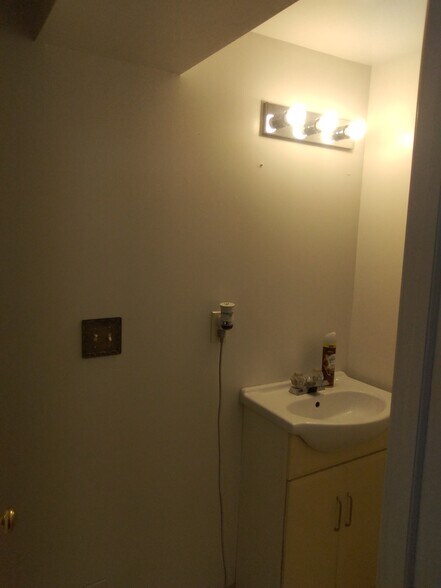 Basement Bathroom - 1210 Bush St