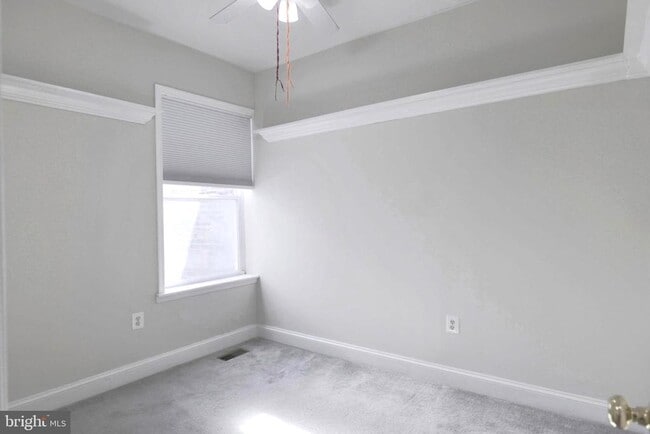 Building Photo - 128 Thomas St NW