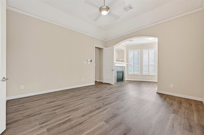 Building Photo - 5803 Grandwood Ln