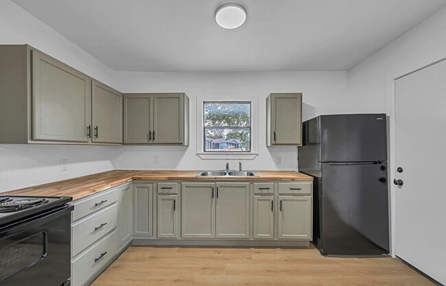 Building Photo - Well-maintained 2BD 1BA Home in Waco - Available in March!