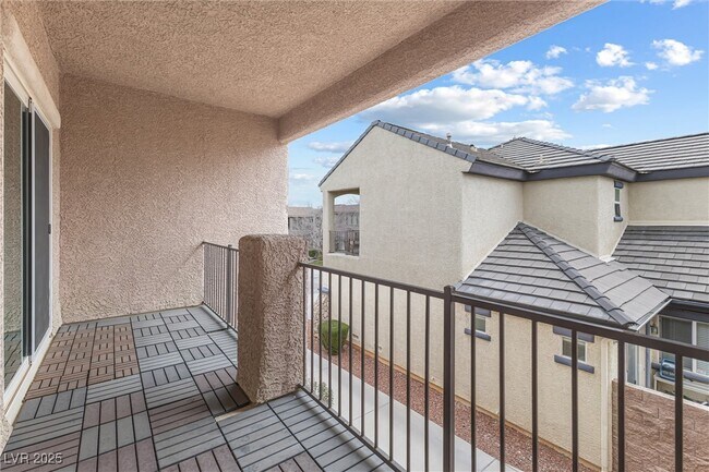 Building Photo - 2231 Desert Prairie St