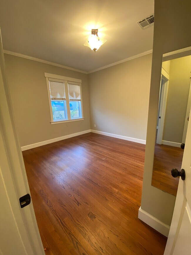 Building Photo - 4636 La Mirada Ave