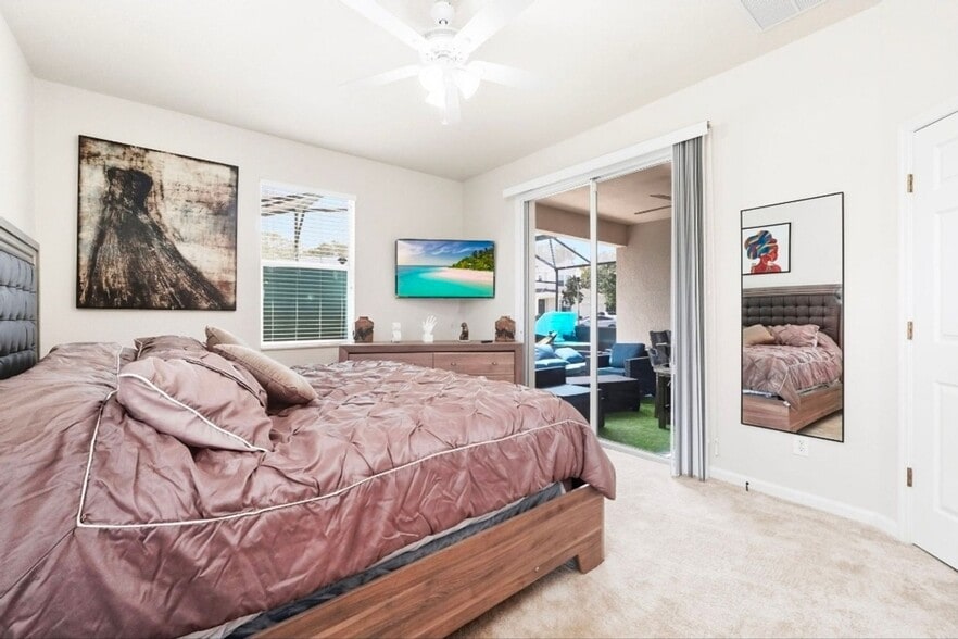 Building Photo - 4980 Castle St W