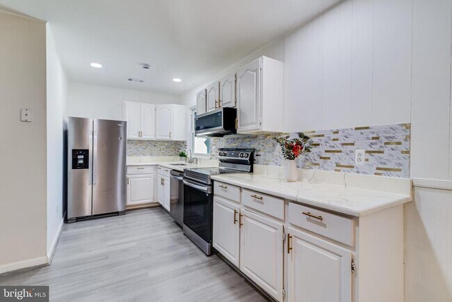 Building Photo - 314 Rivermont Dr